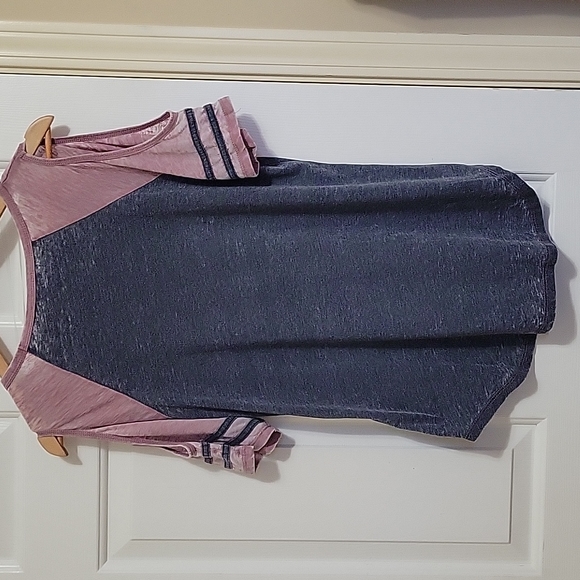 Warehouse one Tee, M - Picture 3 of 4